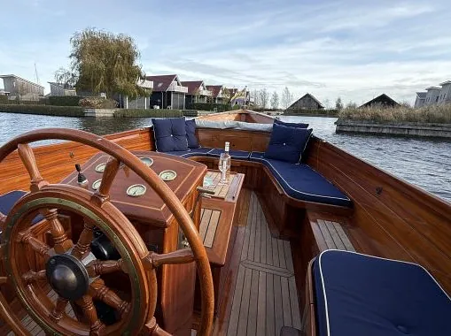 Wester Engh 810 Classic met boegschoef