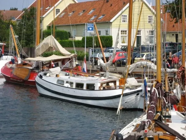 Motortjalk “De Witte Beer”