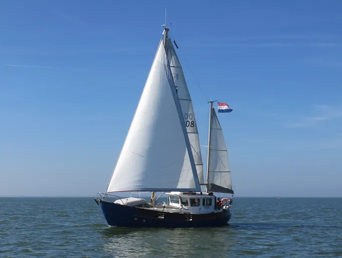 Fisher 34 - Vesta