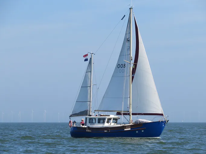 Fisher 34 - Vesta