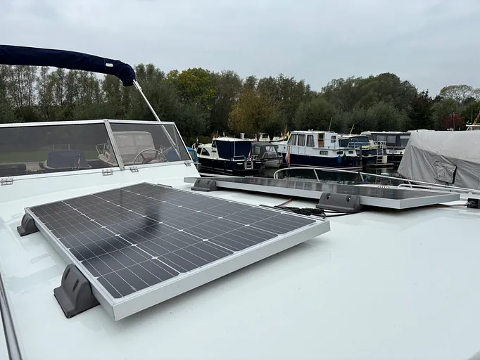 De Jong Kruiser 1100 AK