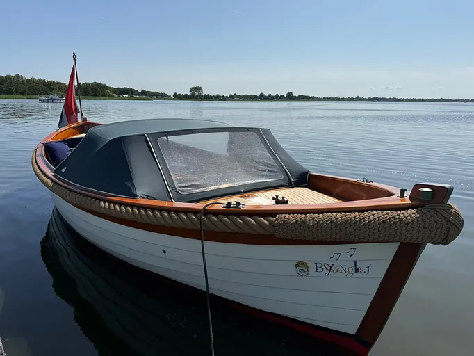 Wester Engh 810 Classic met boegschoef