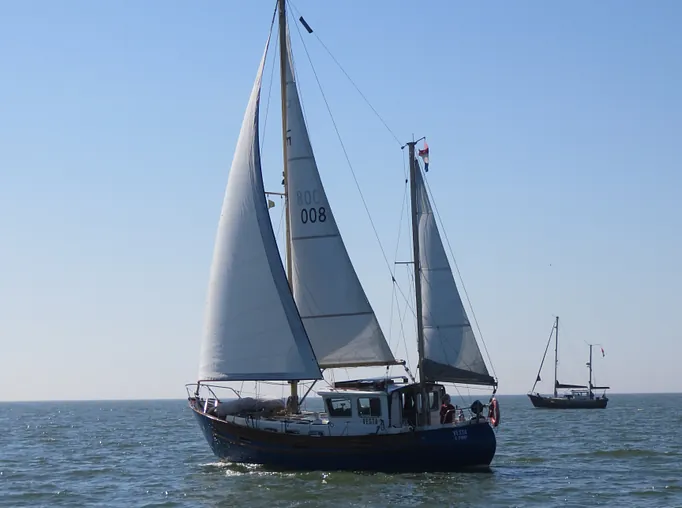 Fisher 34 - Vesta