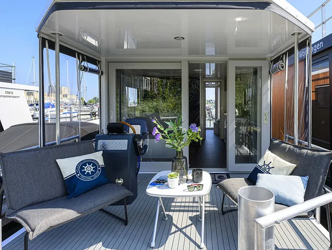 Flexmobil Houseboat