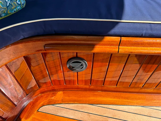 Wester Engh 810 Classic met boegschoef