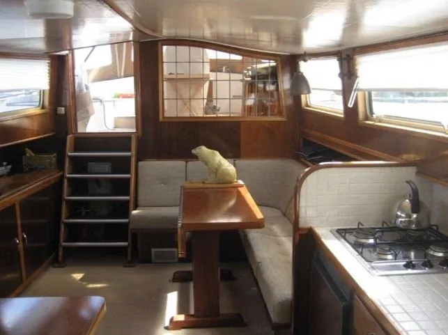 Motortjalk “De Witte Beer”