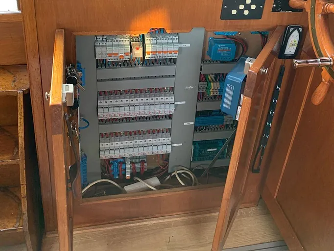 De Vries Lentsch Waddenkruiser 1380 - Volledig Gerenoveerd!