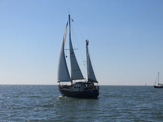 Fisher 34 - Vesta