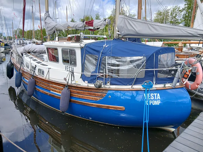 Fisher 34 - Vesta